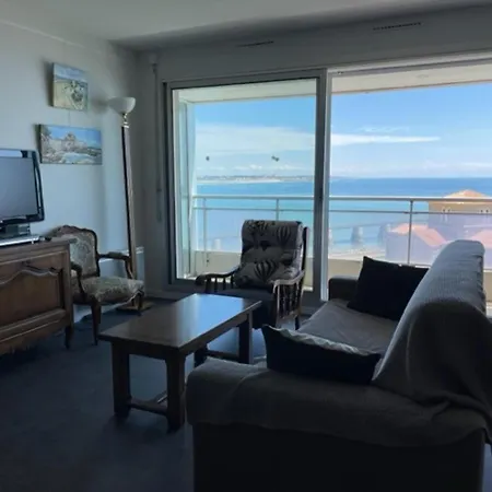 2 Chambres, Proche Mer, Balcon, Parking Securise - Fr-1-422-28 * Les Sables-d'Olonne